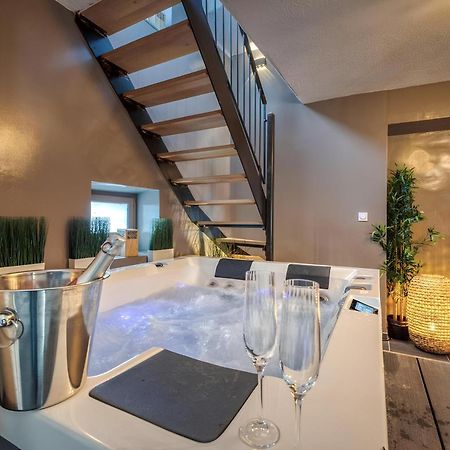 50 Nuances D'Amour - Jacuzzi / Massage / Cinema Moirans Exteriör bild