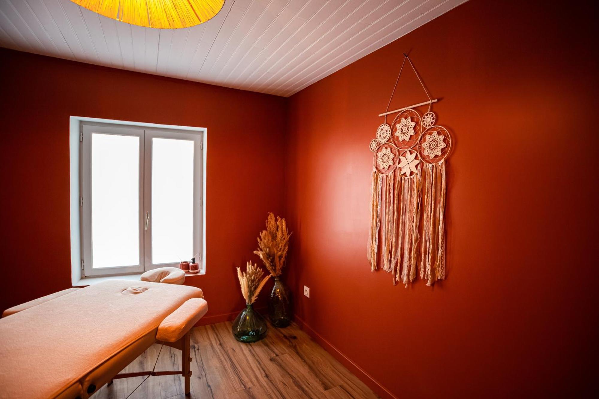 50 Nuances D'Amour - Jacuzzi / Massage / Cinema Moirans Exteriör bild